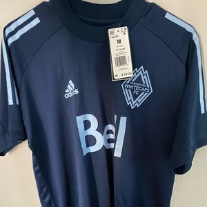 size M vancouver whitecaps training soccer jersey! NWT!